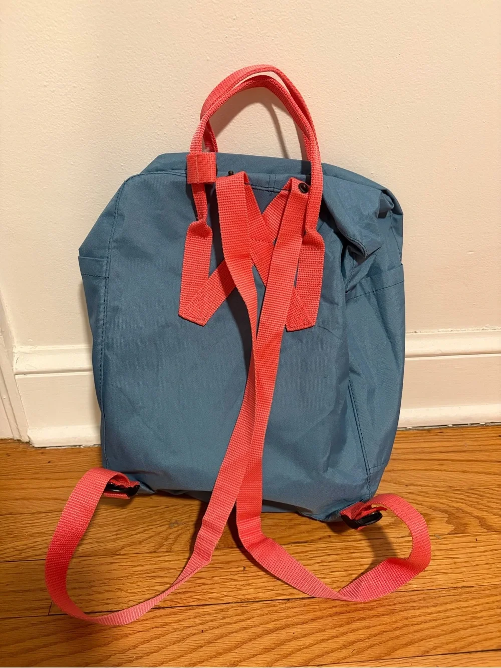 Fjallraven Kånken Blue Backpack with Coral Handles